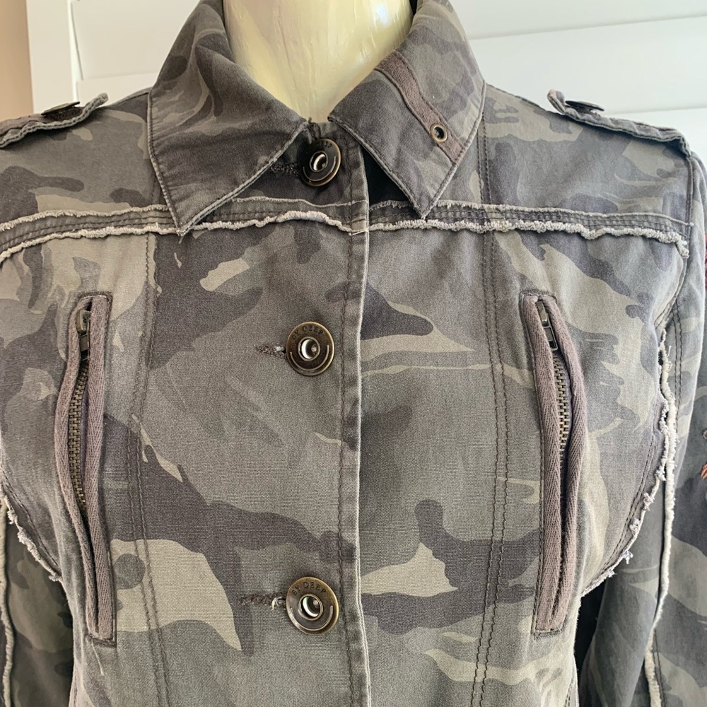Camouflage army green khaki jacket